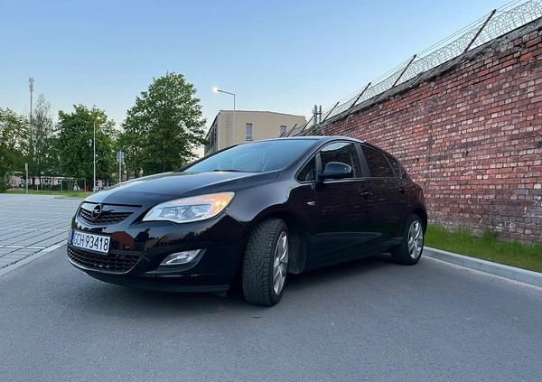 Opel Astra cena 22300 przebieg: 189300, rok produkcji 2010 z Chojnice małe 379